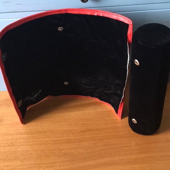 Les Georgettes Jewelry Case in Red - Picture 3 of 4